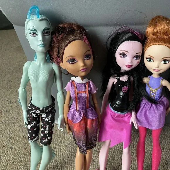 Y2K Monster High & Ever After High Dolls 5 PCs Lot Girl Toy Collection Fun Goth - Picture 3 of 5